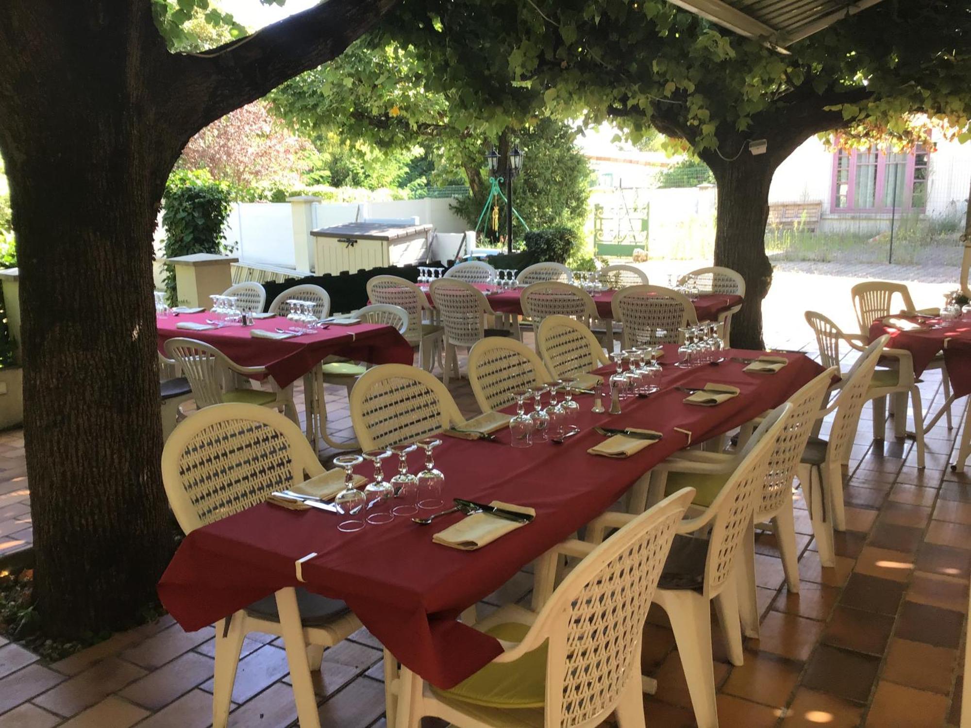 Logis Hotel Des Voyageurs Restaurant La Bonne Tabl'Hay Livron-sur-Drôme Exteriér fotografie