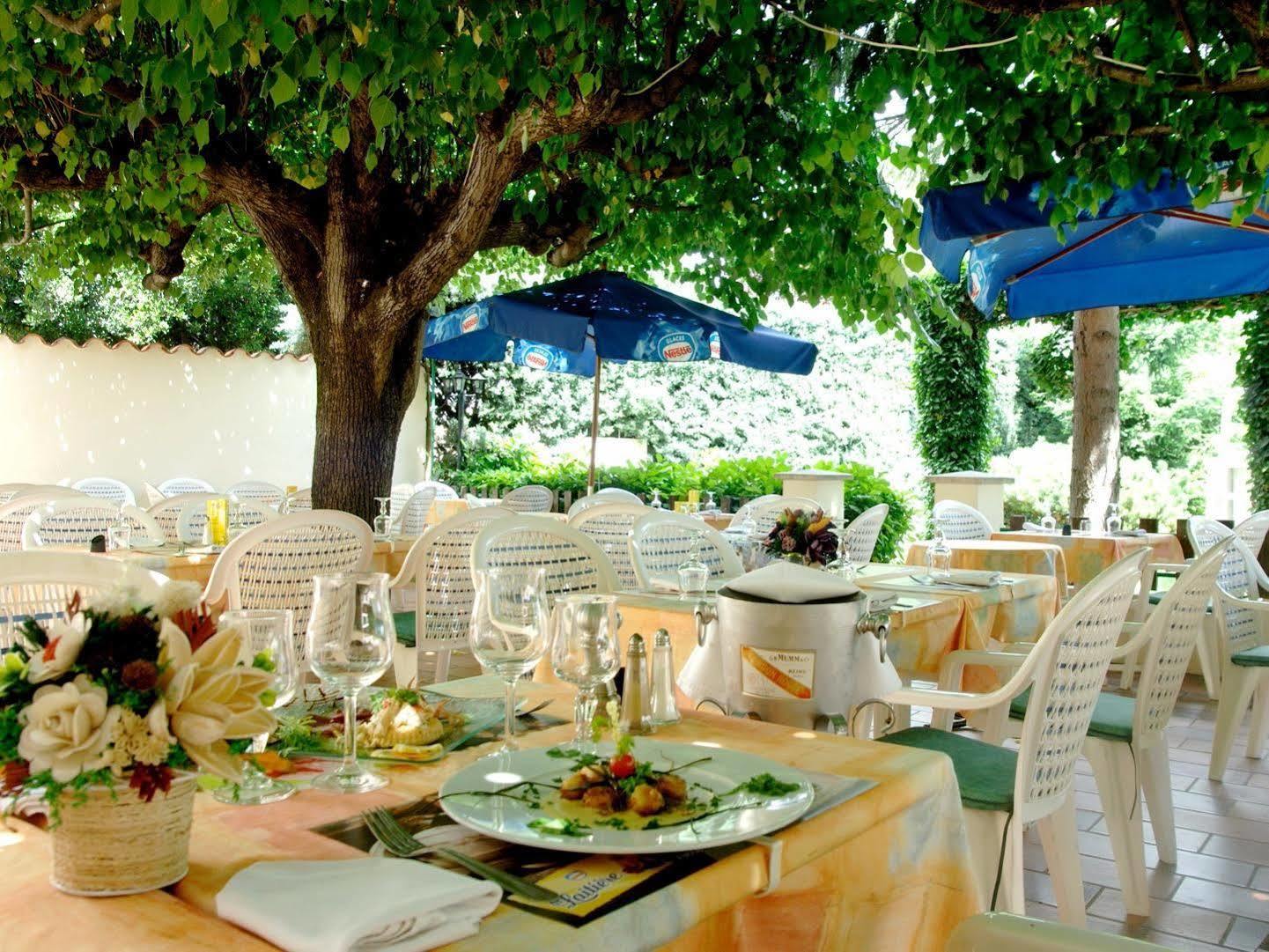 Logis Hotel Des Voyageurs Restaurant La Bonne Tabl'Hay Livron-sur-Drôme Exteriér fotografie